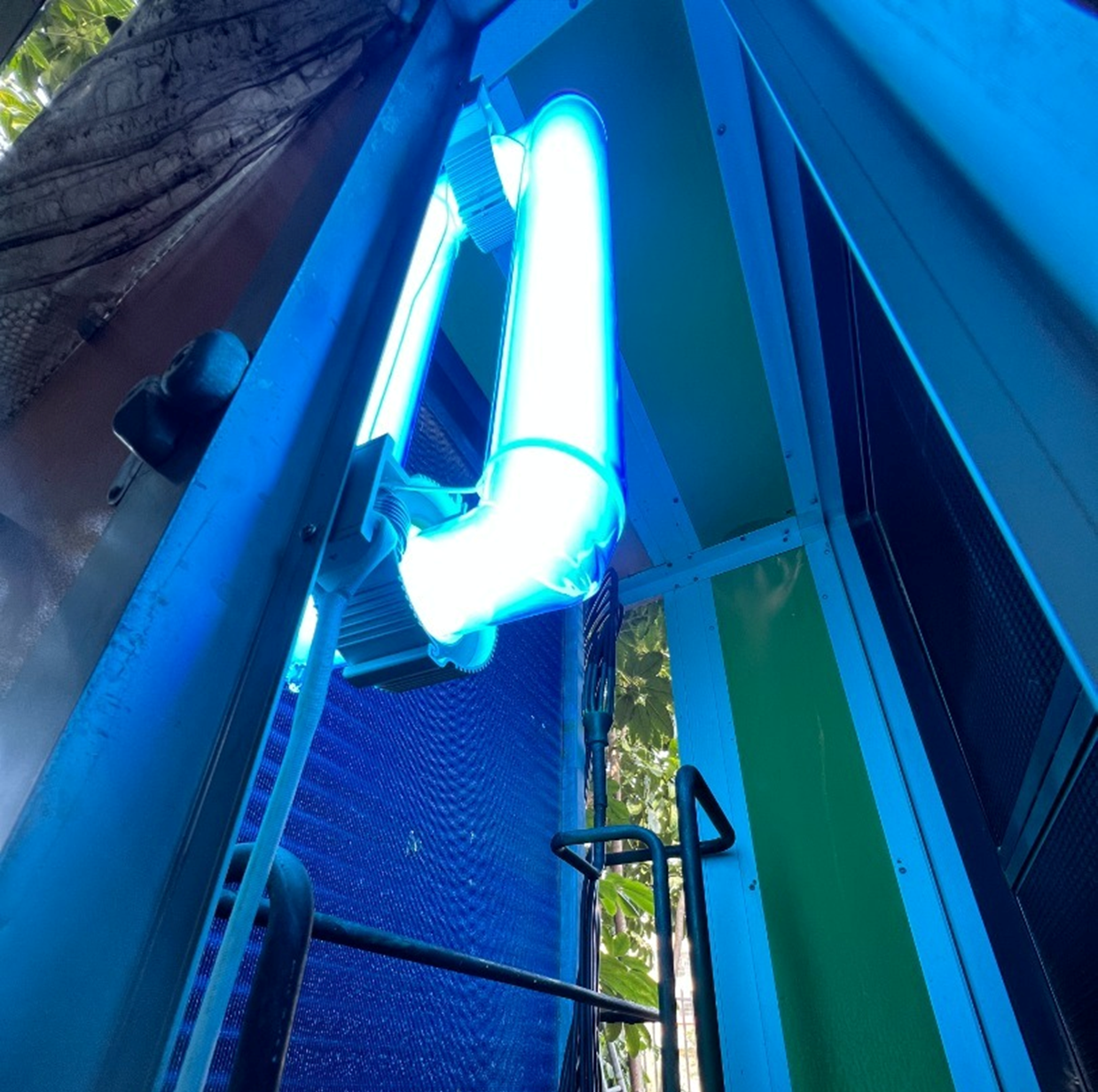 Lámpara UV-C de inducción para cuartos fríos